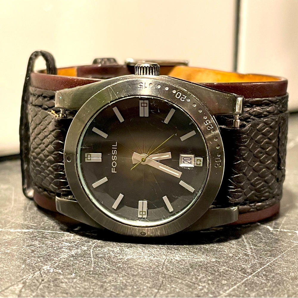 Men’s Fossil Wide Leather Strap Watch - New Battery